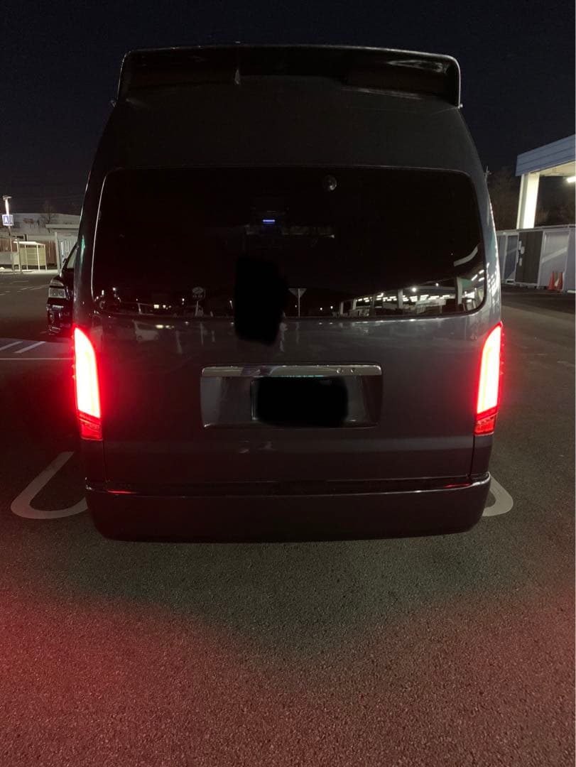 ハイエース200系テールランプ　ヴァレンティン