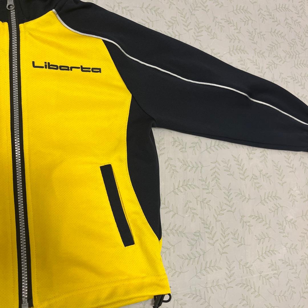 【美品】リベルタサッカースクールジャージ上下　115