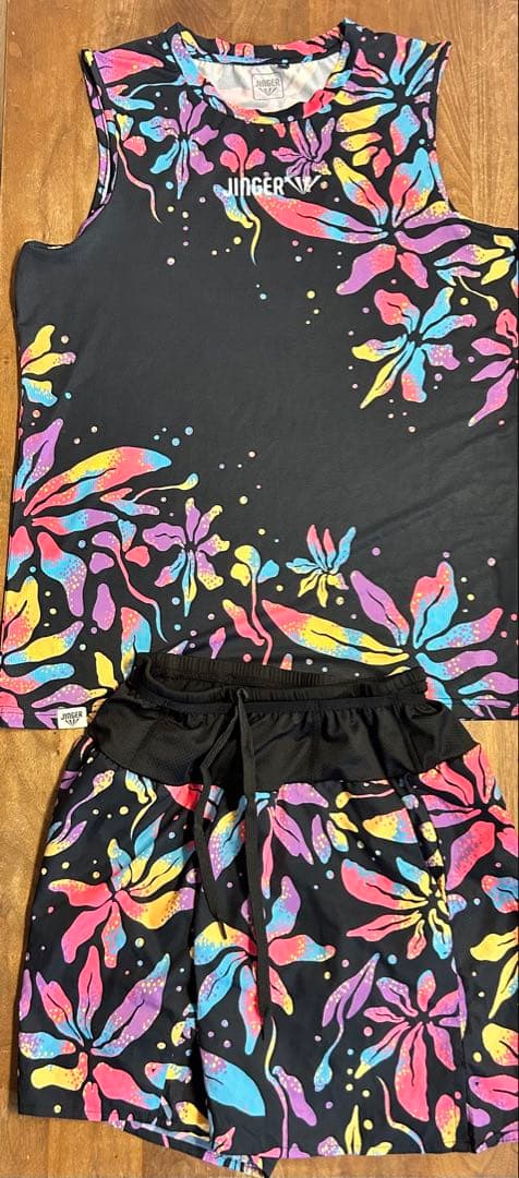 JINGER（ジンガー）ノースリーブシャツ&ランニングパンツ（どちらもサイズM）