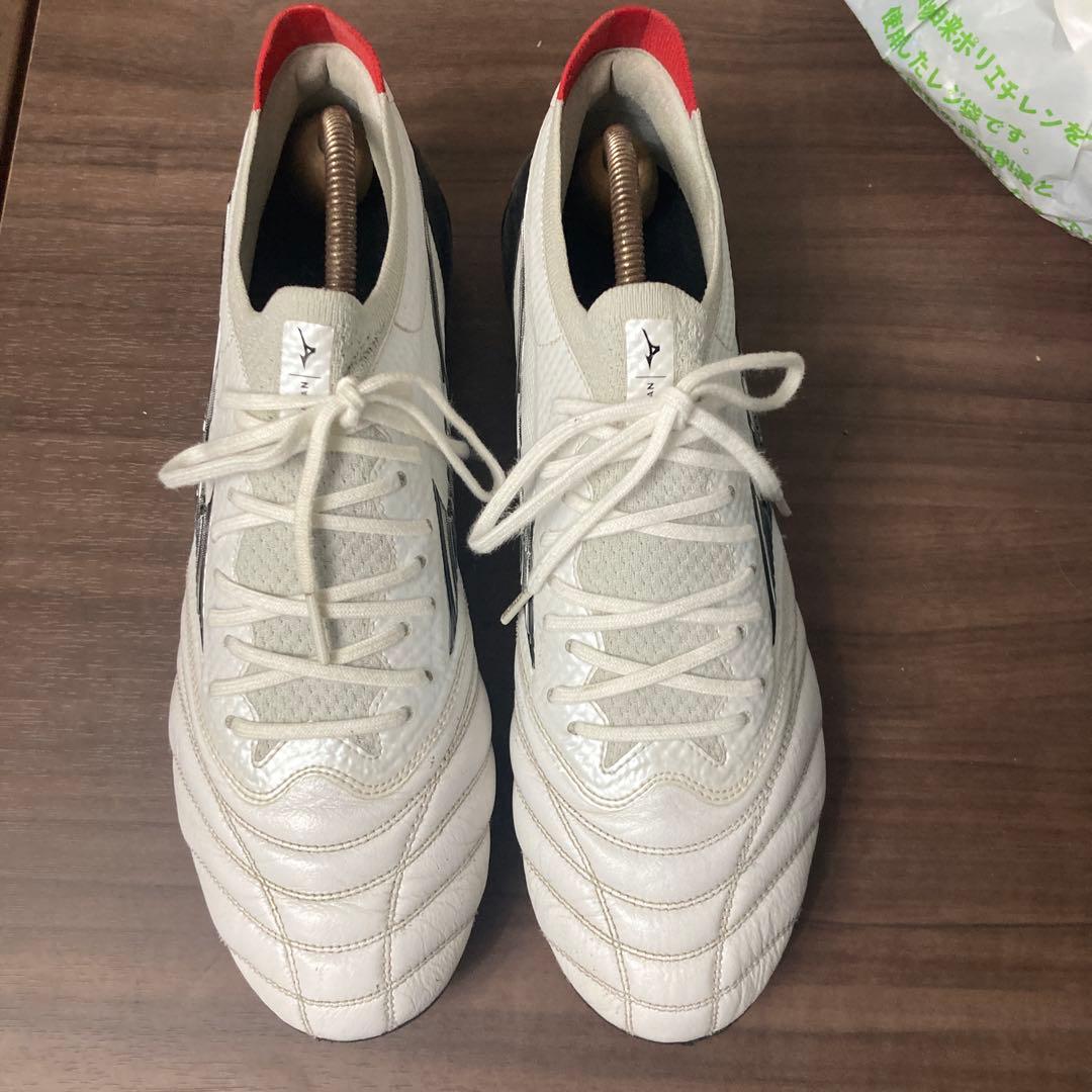 ミズノ　モレリアネオ4ベータジャパン ホワイト×ブラック×チャイニーズレッド