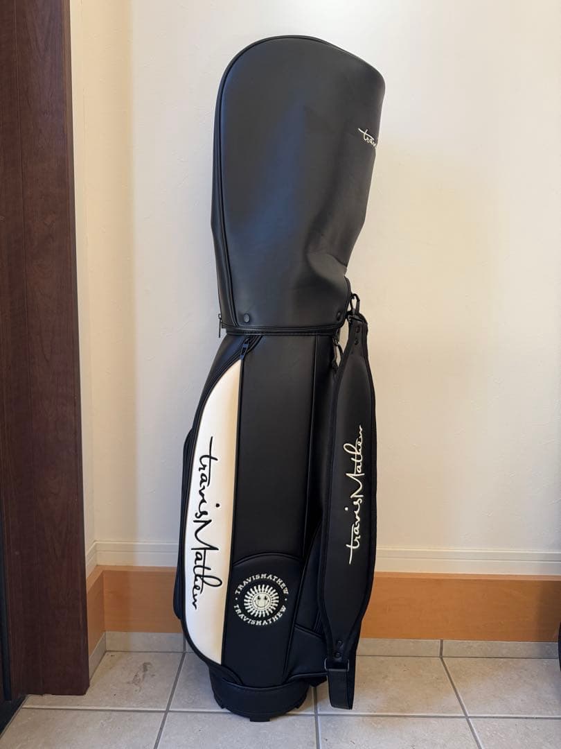 TravisMathew トラヴィスマシュー キャディバッグ 黒/白