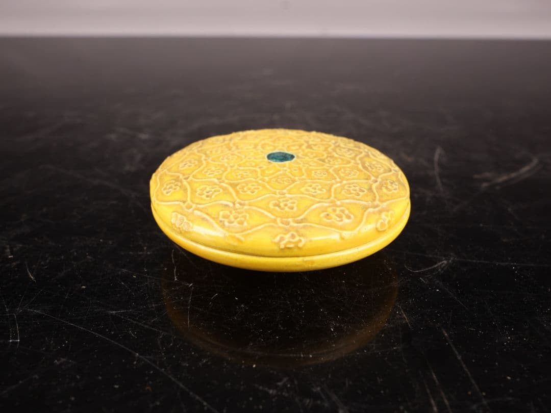 K1848 香合 楽寶作 黄交趾 花文 香道具 箱付き