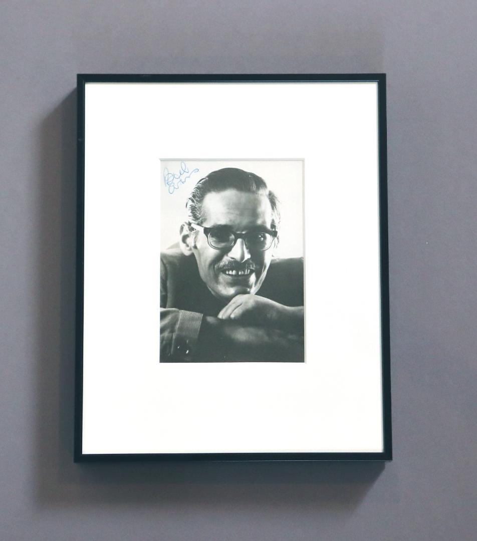 ビル・エバンスのサイン入りプロモ写真 フレーム入り