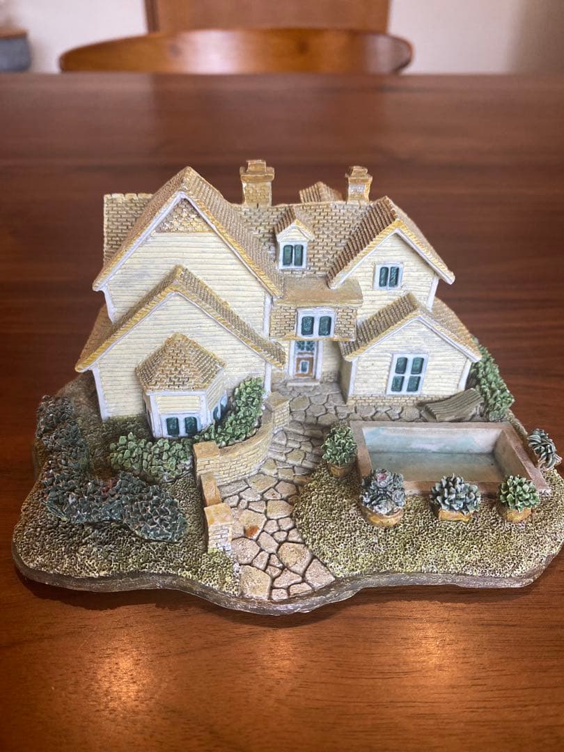 英国　G HOUSE　ヴィンテージ　ミニチュアハウス　置物