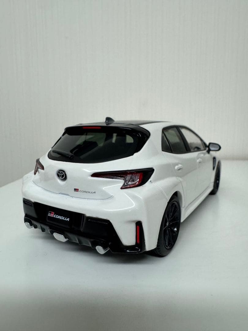 GR COROLLA GRカローラ　カラーサンプル　スーパーホワイトⅡ