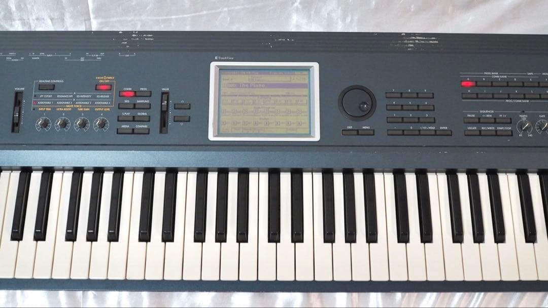 KORG シンセサイザー TRITON Extreme 76鍵