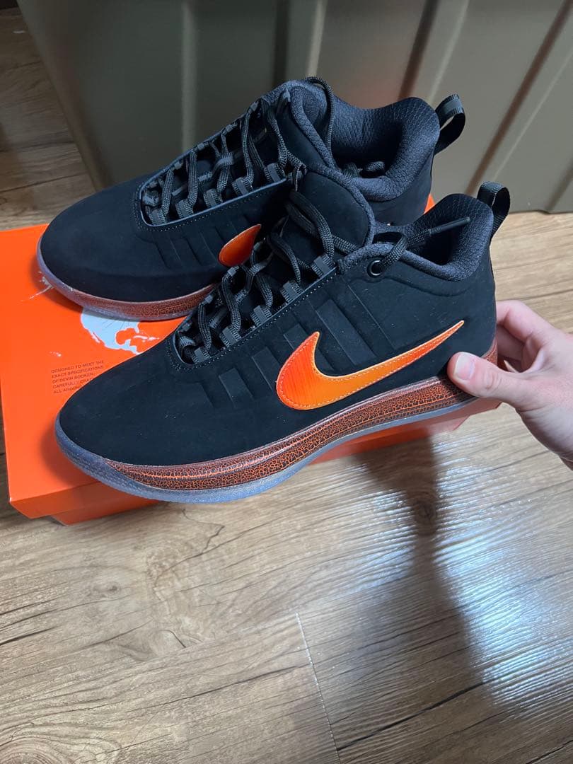 NIKE BOOK 2 EP ブラック/オレンジ