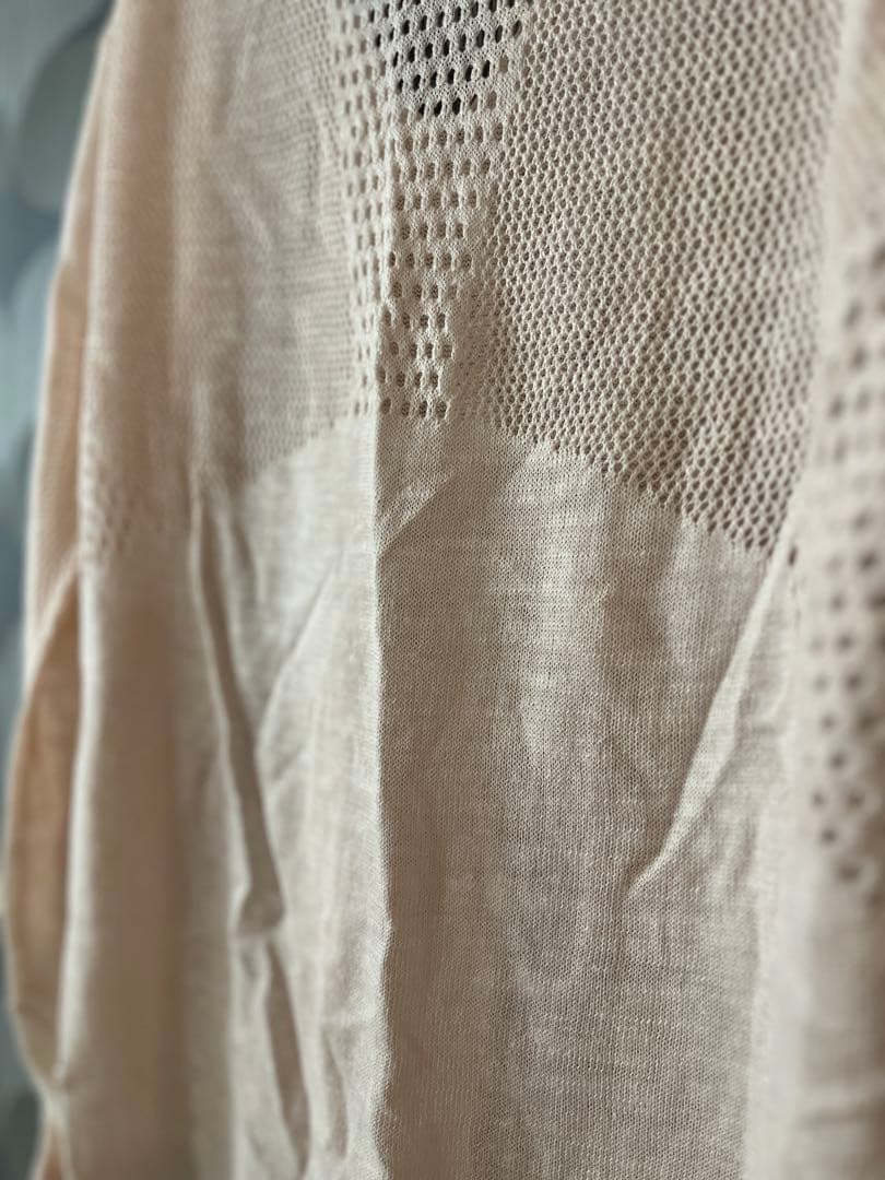 【新品未使用】ルルレモン　Vネックトップス　薄ピンク