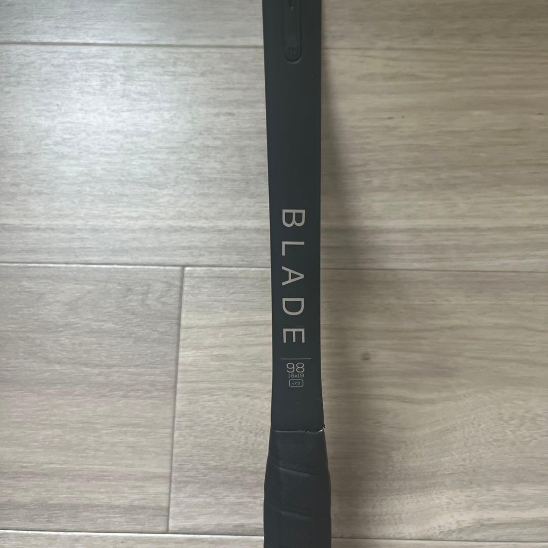 30日まで限定セール！ Wilson BLADE 98 テニスラケット