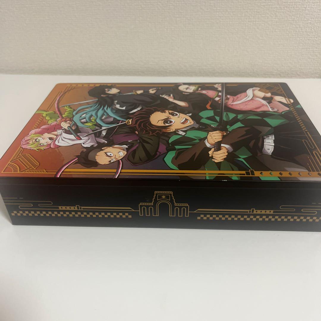 鬼滅の刃　USJ アクセサリースタンド　お菓子缶 甘露寺蜜璃　時透無一郎