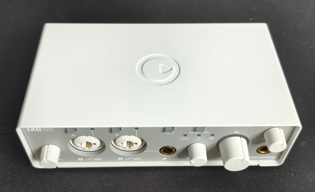 オーディオインターフェイス　steinberg IXO22
