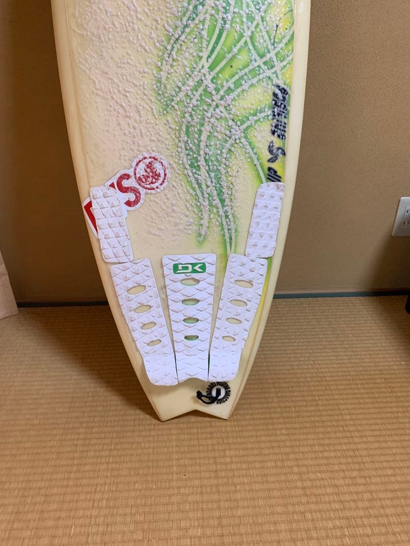 訳あり6.1feet ショートボード EPS フューチャーフィン2本、ケース付き