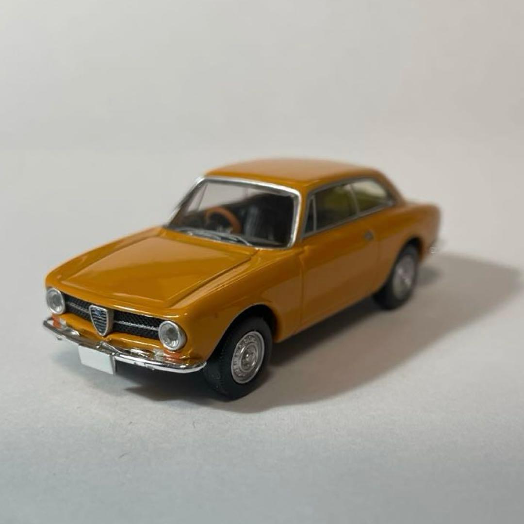 トミカリミテッドヴィンテージ LV-156aアルファロメオGT1600 ジュニア