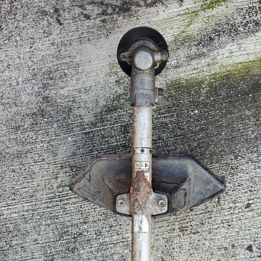 マキタ　エンジン草刈り機　2サイクル　実動にさせて発送します