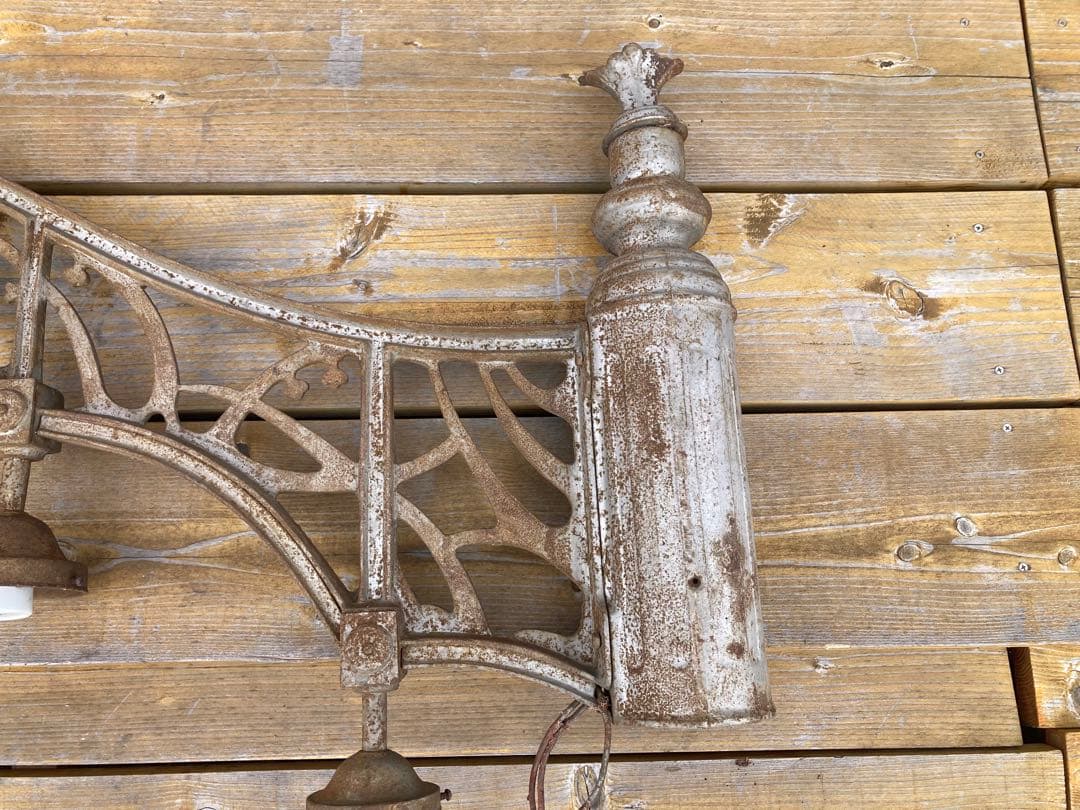 鉄製アーチ型3灯ブラケットライト