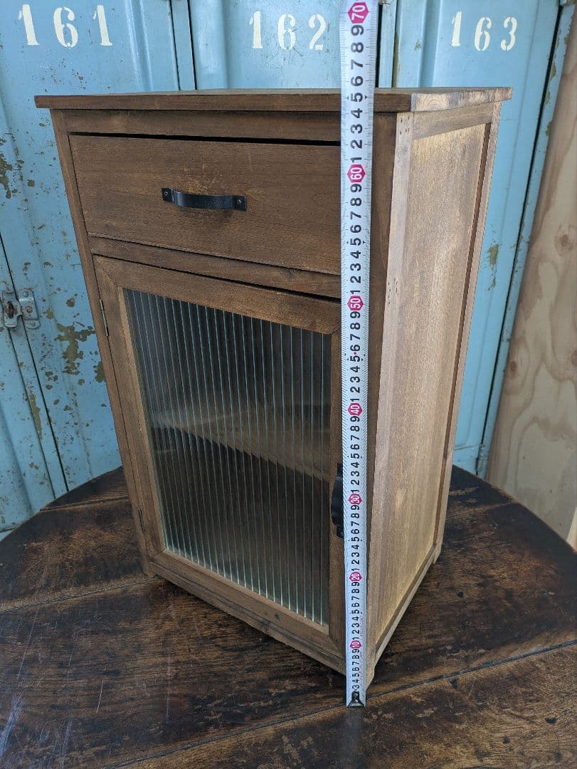 木製ヴィンテージスタイル ガラスキャビネット アンティークサイドボード