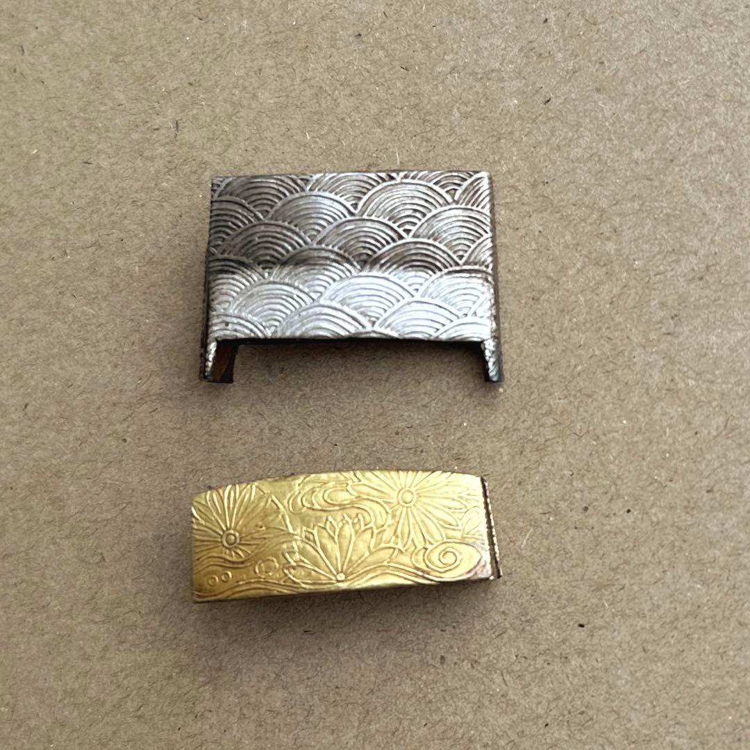 【eee】日本刀装具　金着せ　菊波紋様　二重鎺　ばばき