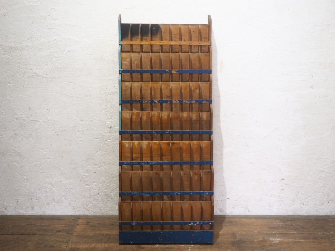 1230　昭和レトロな木製ラック　飾り棚　収納棚　ケース　小物入れ　ヴィンテージ