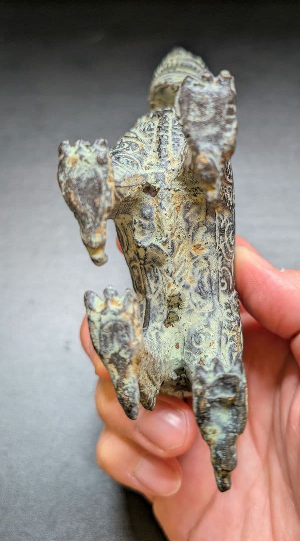 【良品】青銅製　聖獣置物　時代物　骨董アンティーク　中国美術 麒麟