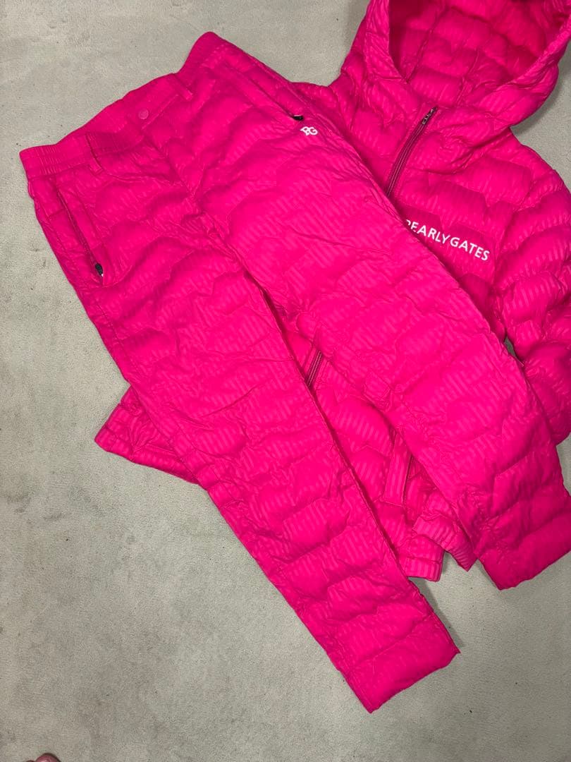 （NICO）パーリーゲイツ、ダウンジャケットとパンツのセットアップ