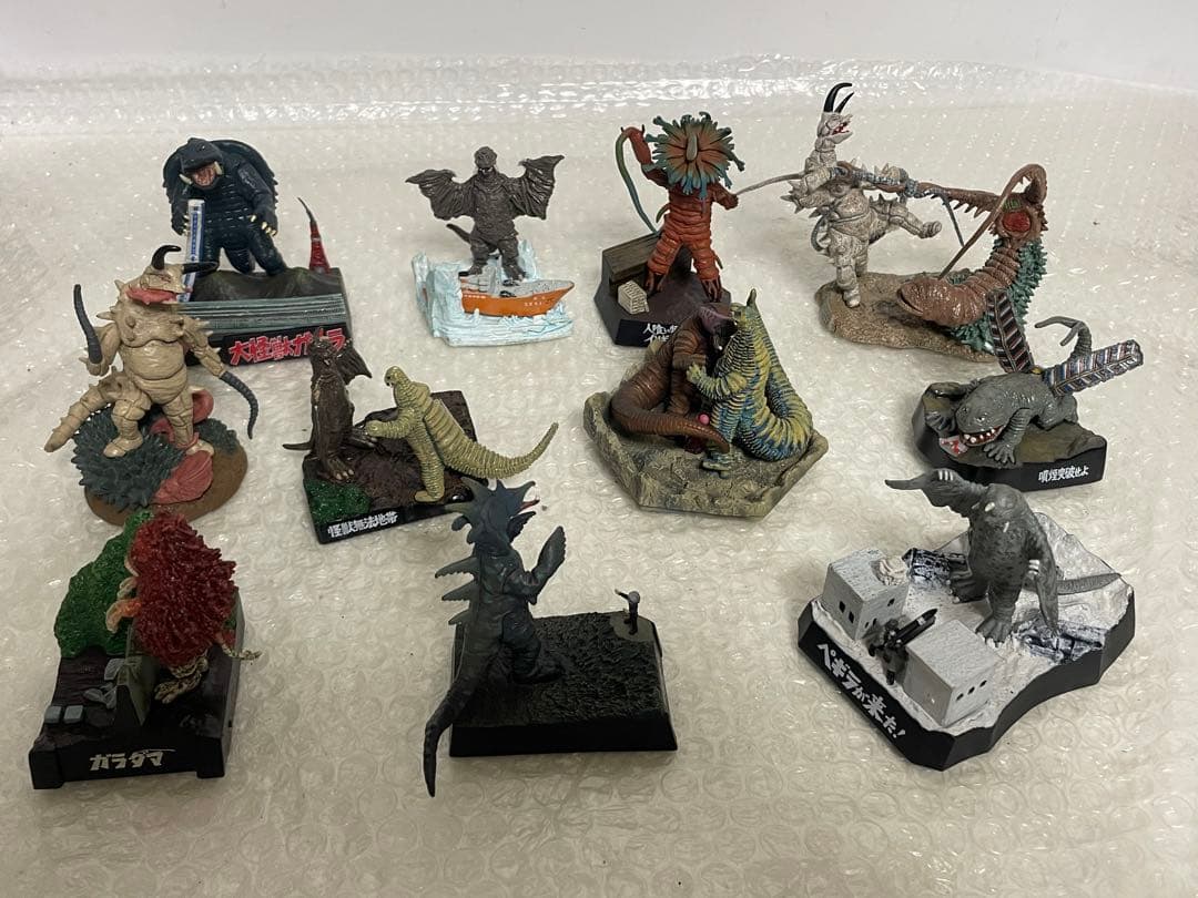 1.ウルトラ怪獣名鑑】大映怪獣編 11体セット《現状品》