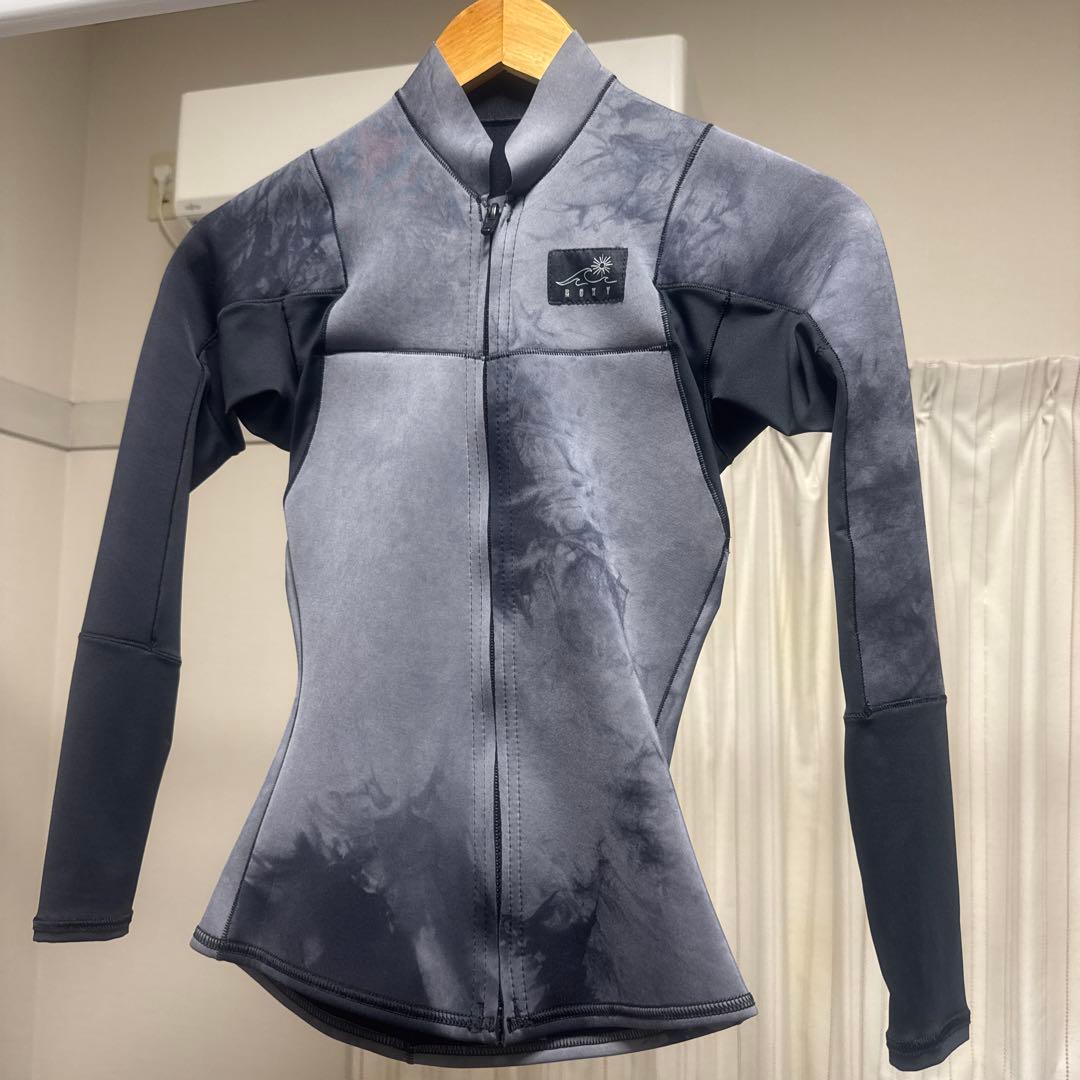 roxy フルジップ長袖ウェットスーツ グレー・ブラック