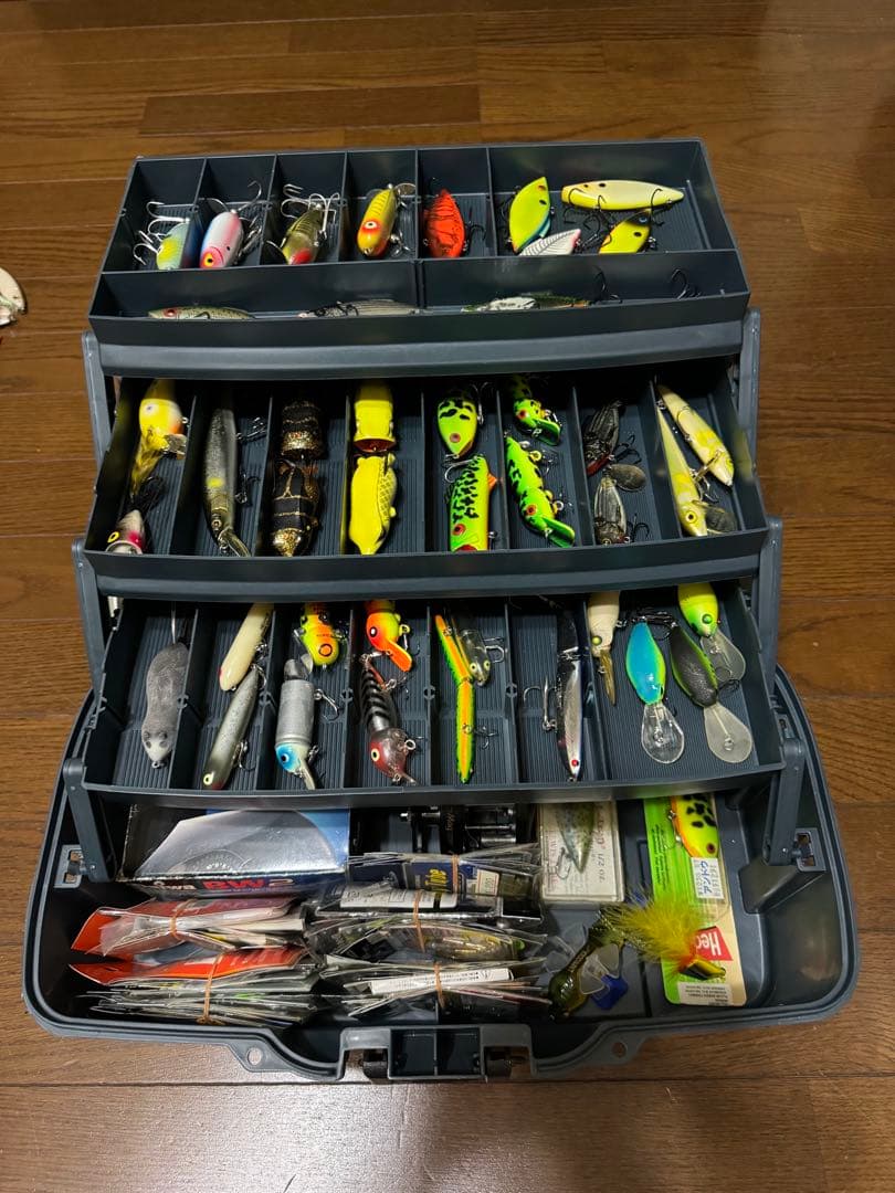 ブラックバス引退品　ルアー　リール