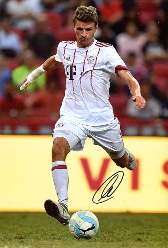 ドイツ代表　トーマス・ミュラー バイエルンミュンフェン　 直筆サイン入りフォト