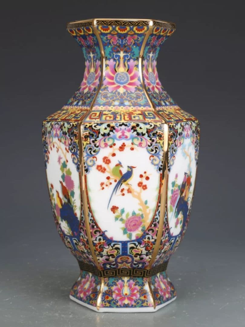 乾隆琺瑯彩六方瓶 景徳鎮 陶磁器 装飾品 工芸品 美術品 置物