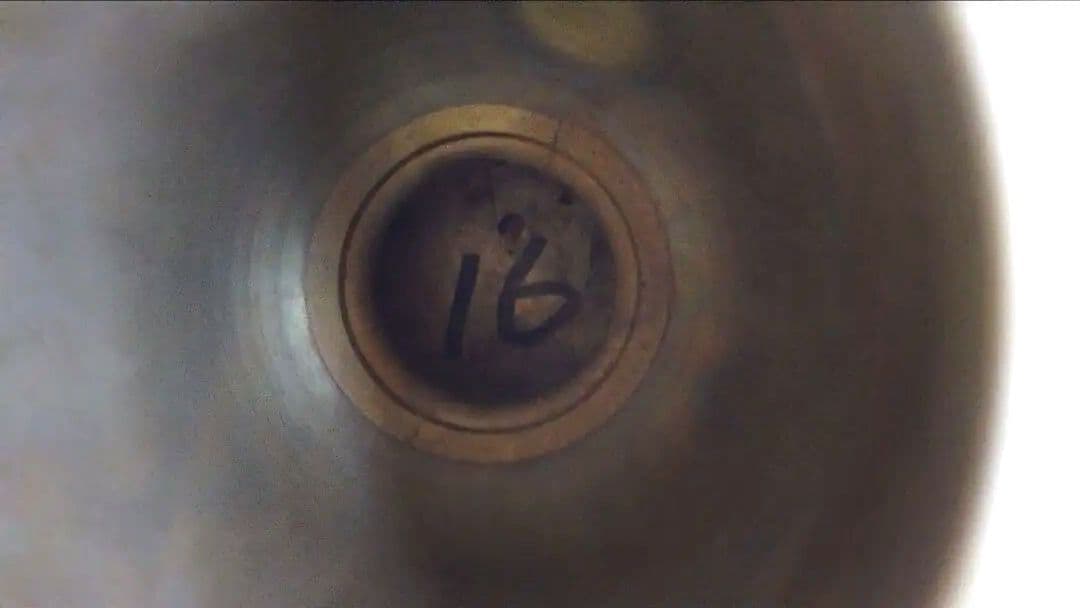 薄端・銅製花器　ブロンズ　レトロ　うすばた　生花など　　中古　サビあり。