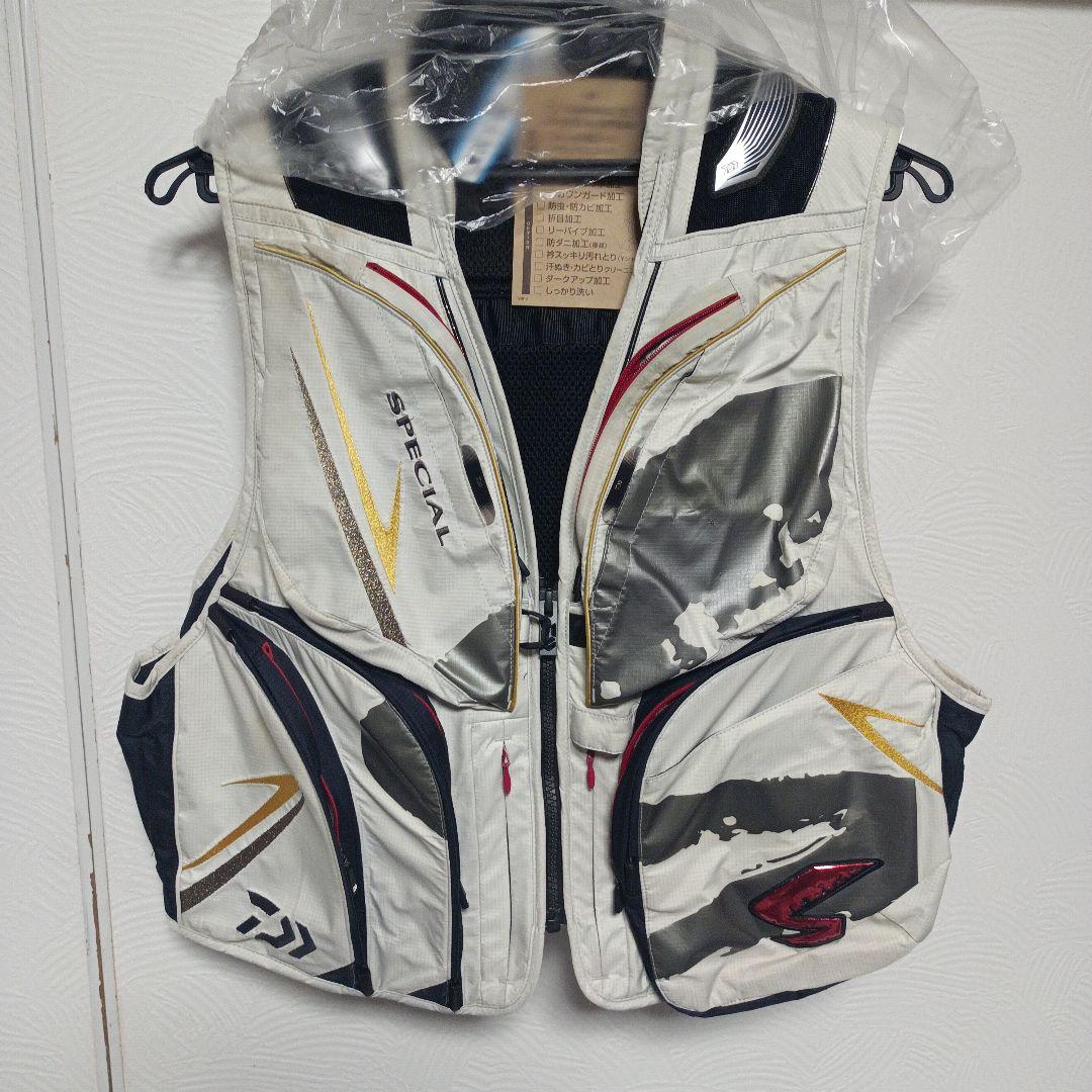 Daiwa SPECIAL フィッシングベスト