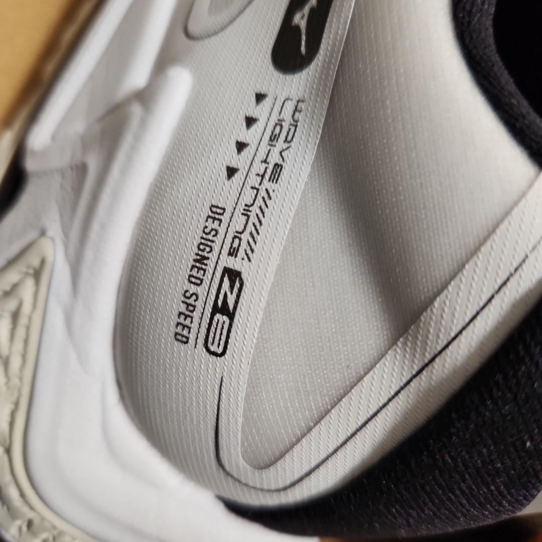 Mizunoライトニング　 バレーボールシューズ ホワイト/ブラック/グリーン