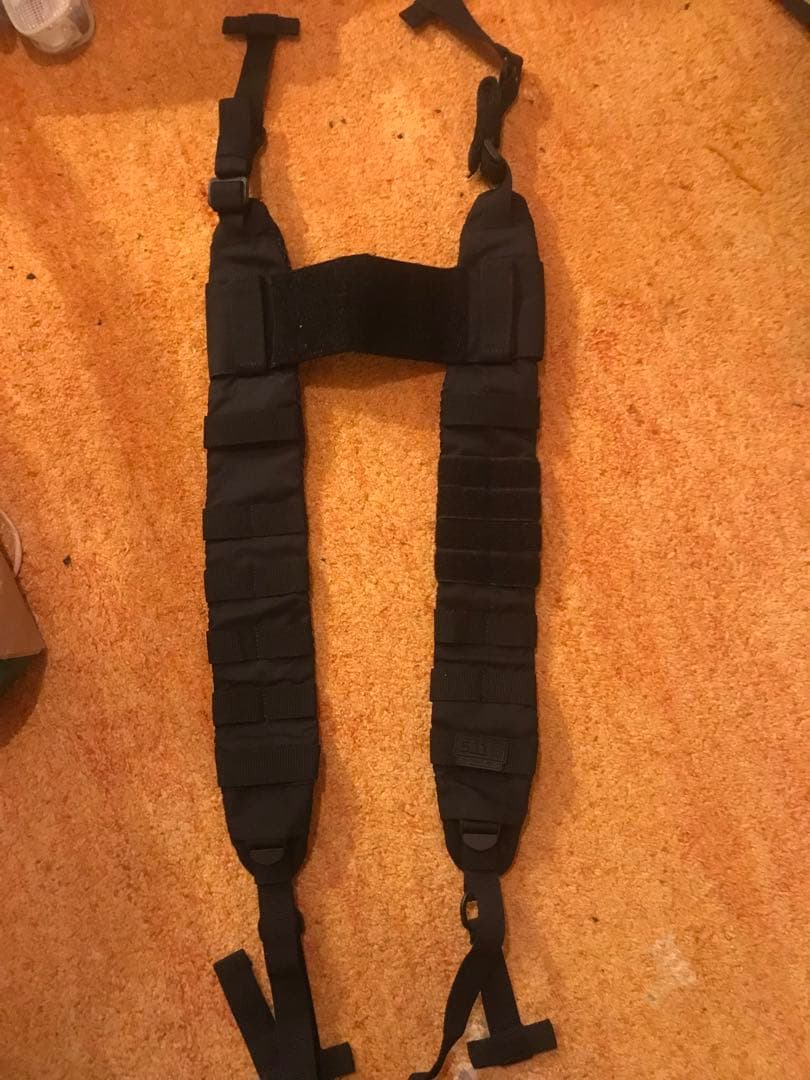 チェストリグ 5.１１タクティカル　ベルトはメーカー不明、ボタン2個なしオマケ