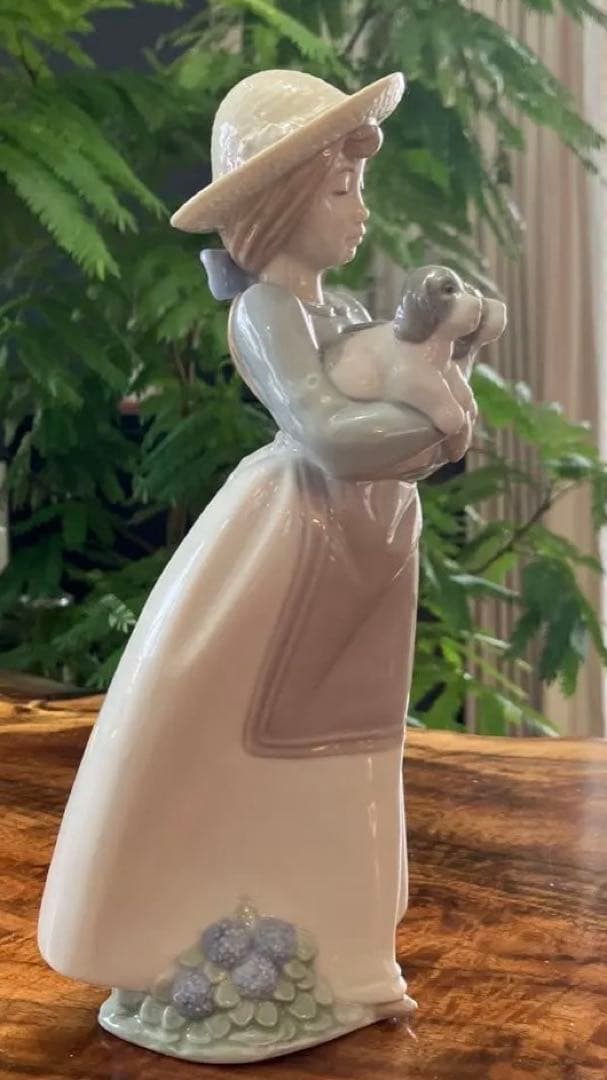 LLADRO NAO ◆ 少女と２匹の子犬 フィギュリン 陶器 人形 置物