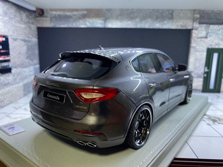 BBR 1/18 マセラティ レヴァンテMaserati Levante