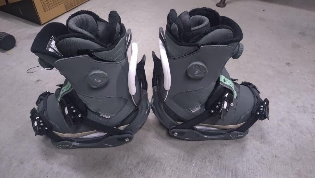 FLOWビンディング RIDEスノーボードブーツ