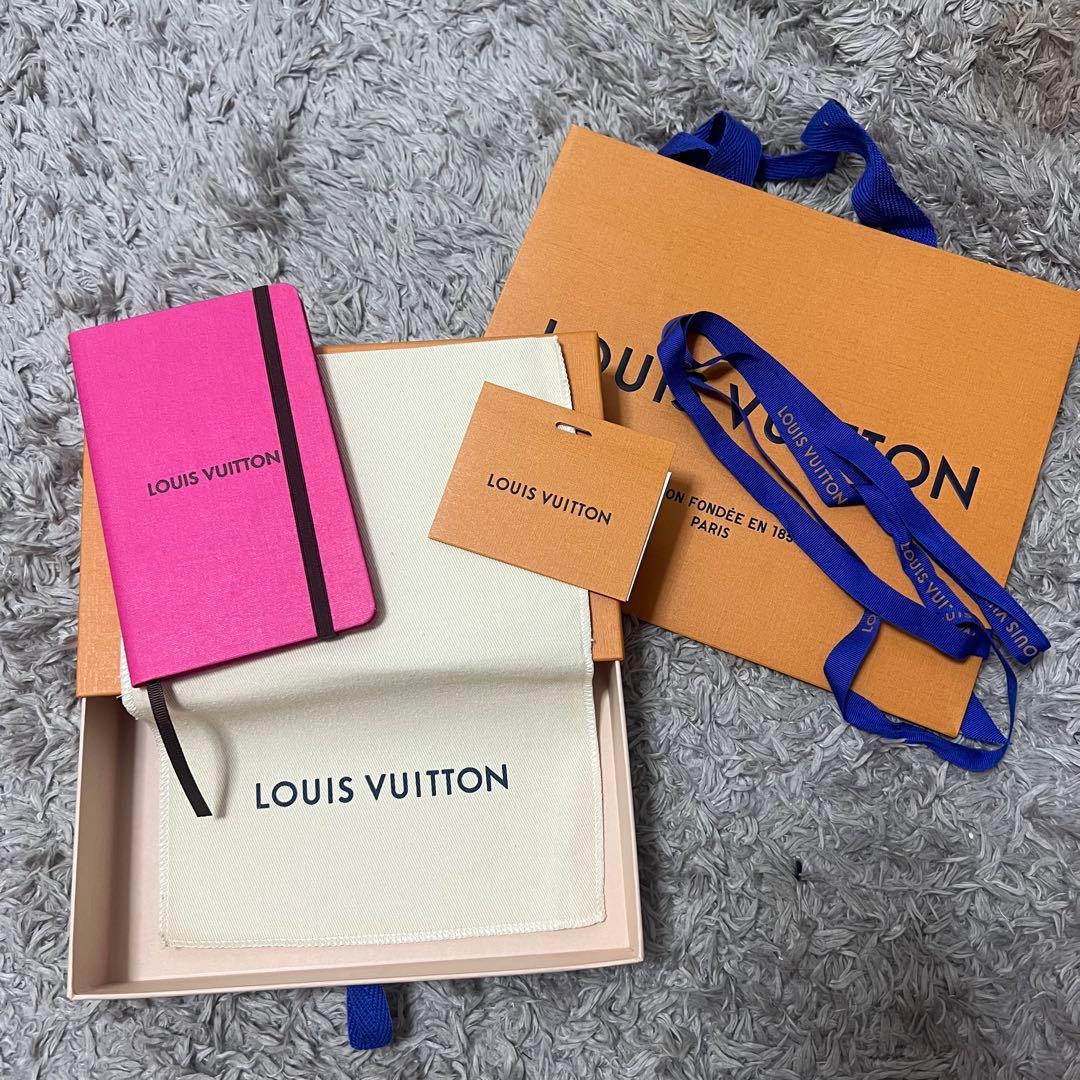 LOUIS VUITTON ピンク メモ帳