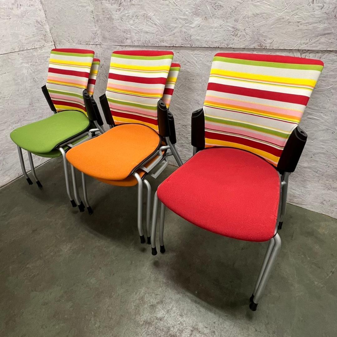 プラス ミーティングチェア スタッキング可 定価1脚6万 Y0481