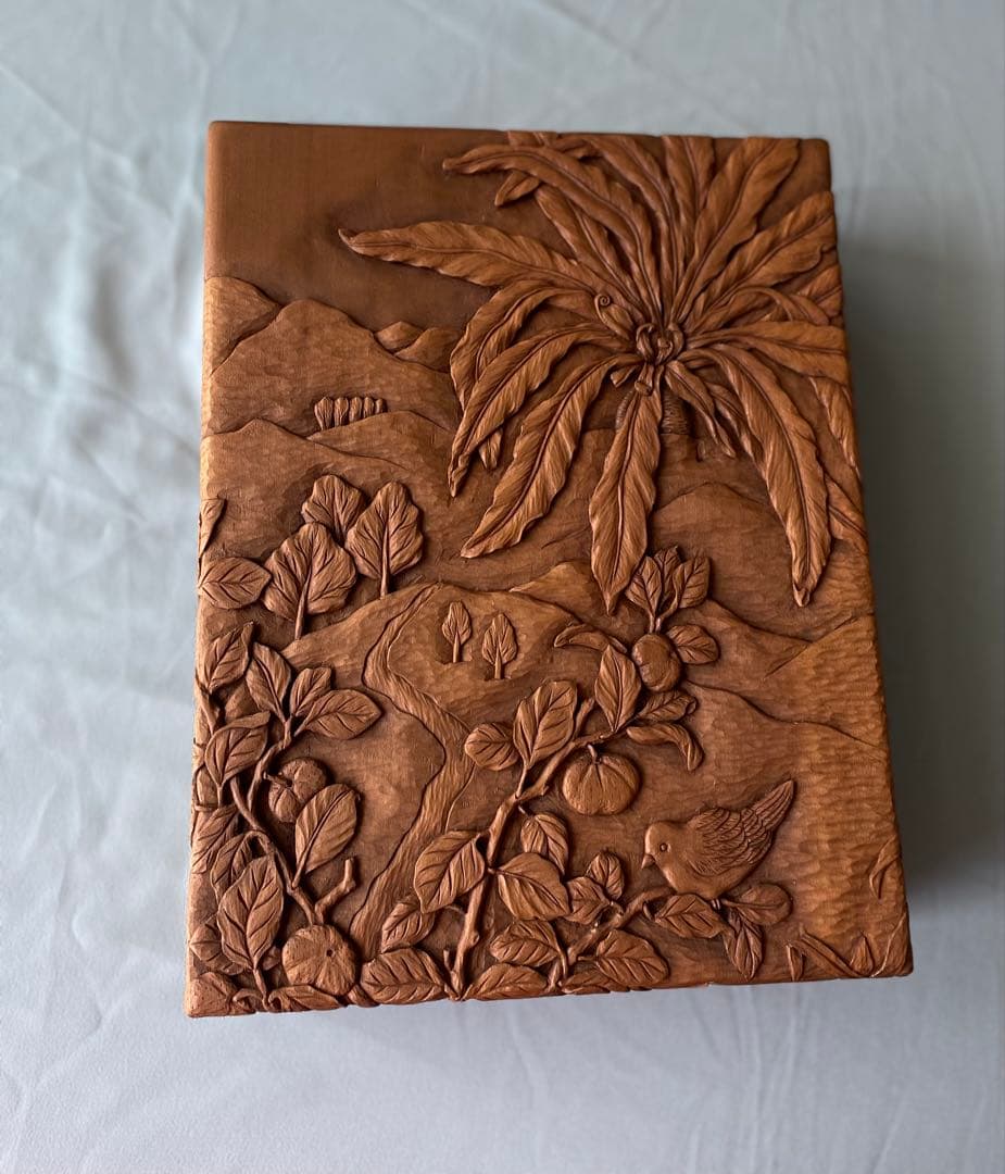 木彫り文房具収納箱