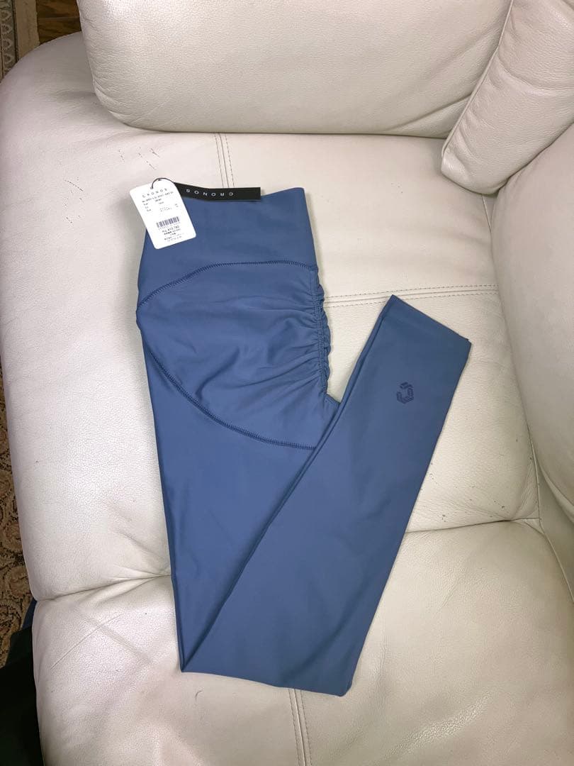 KRONOS レディース　フィットネス　ヨガ　ピラティス　セットアップウエア