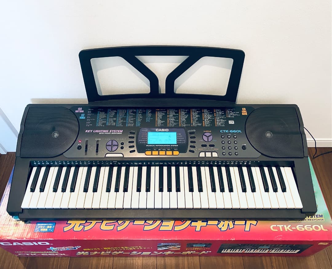 た*う様 美品！動作確認済み CASIO 電子キーボード CTK-660L 譜面
