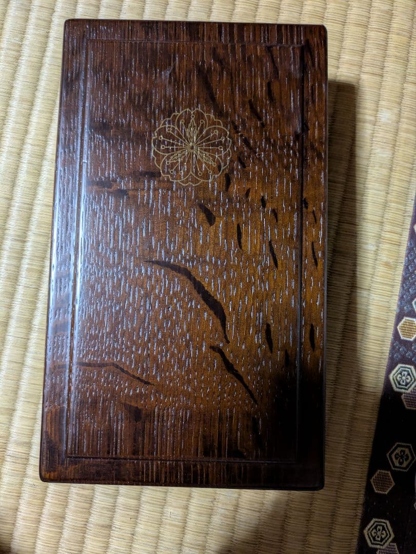 木製文箱 花模様付き