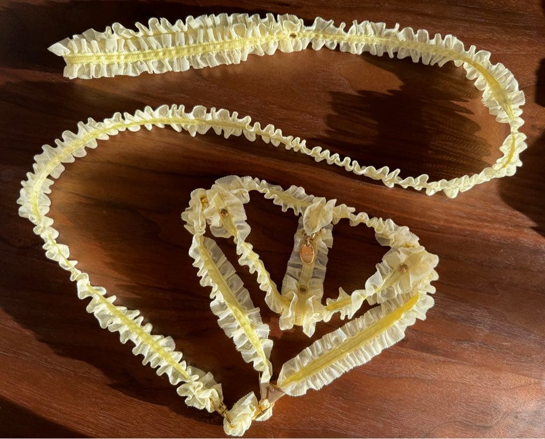 試着のみ⭐️ミントタン フリル イエロー 一体型ハーネス サイズS