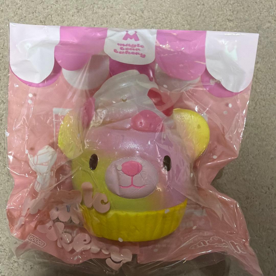 BLOOM クマ カップケーキ フィギュア スクイーズ