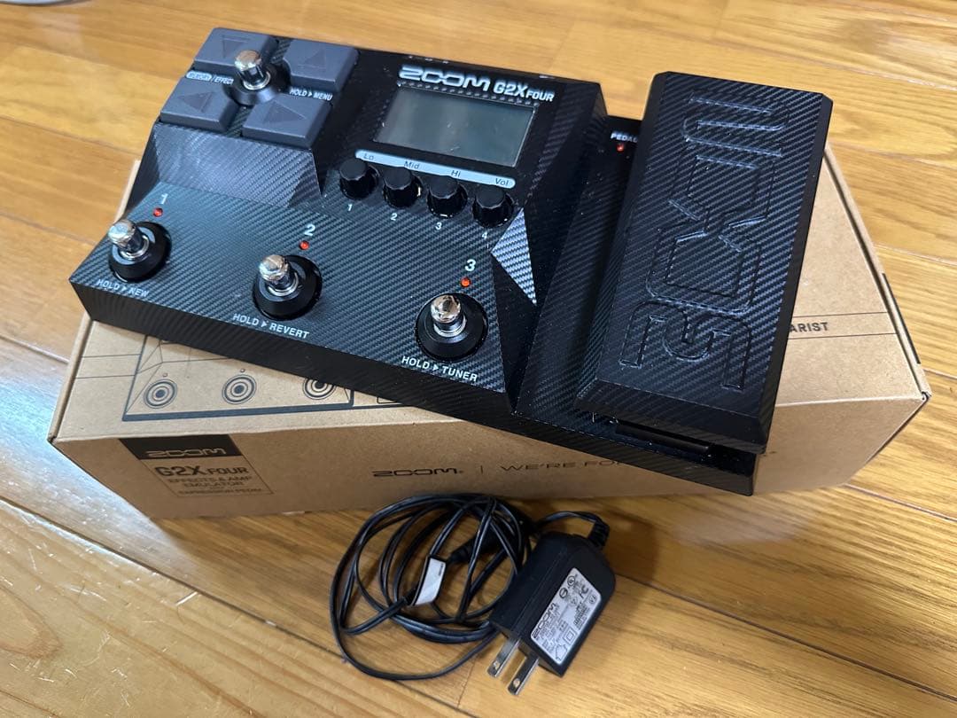 ZOOM G2X Four ギターエフェクター