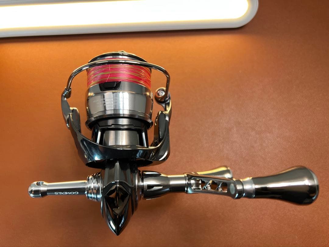 お特品！【未使用】ダイワ スピニングリール 22イグジスト LT2500S-XH