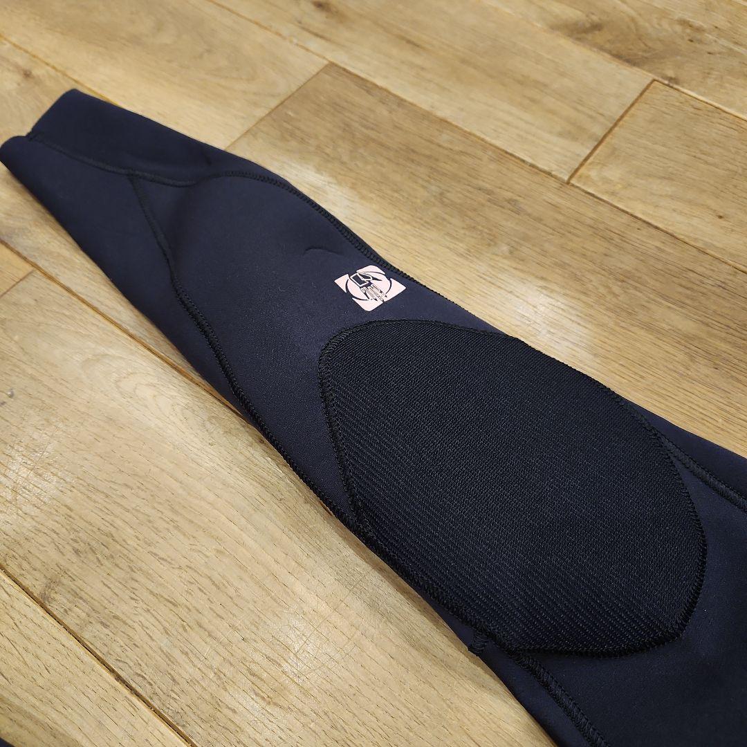 新品✨ボディグローブ　レディースM　フルスーツ 3/3mm ウェットスーツ