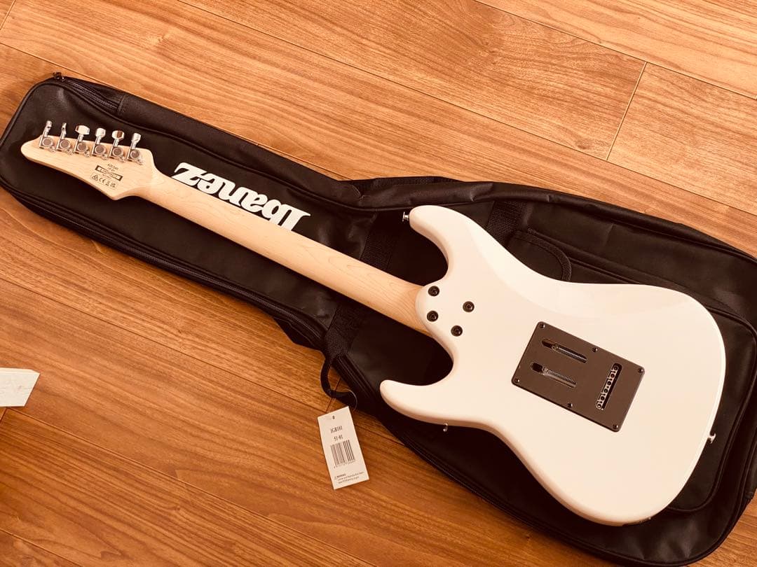 Ibanez / AZ Essentials AZES40-PPK 超美品