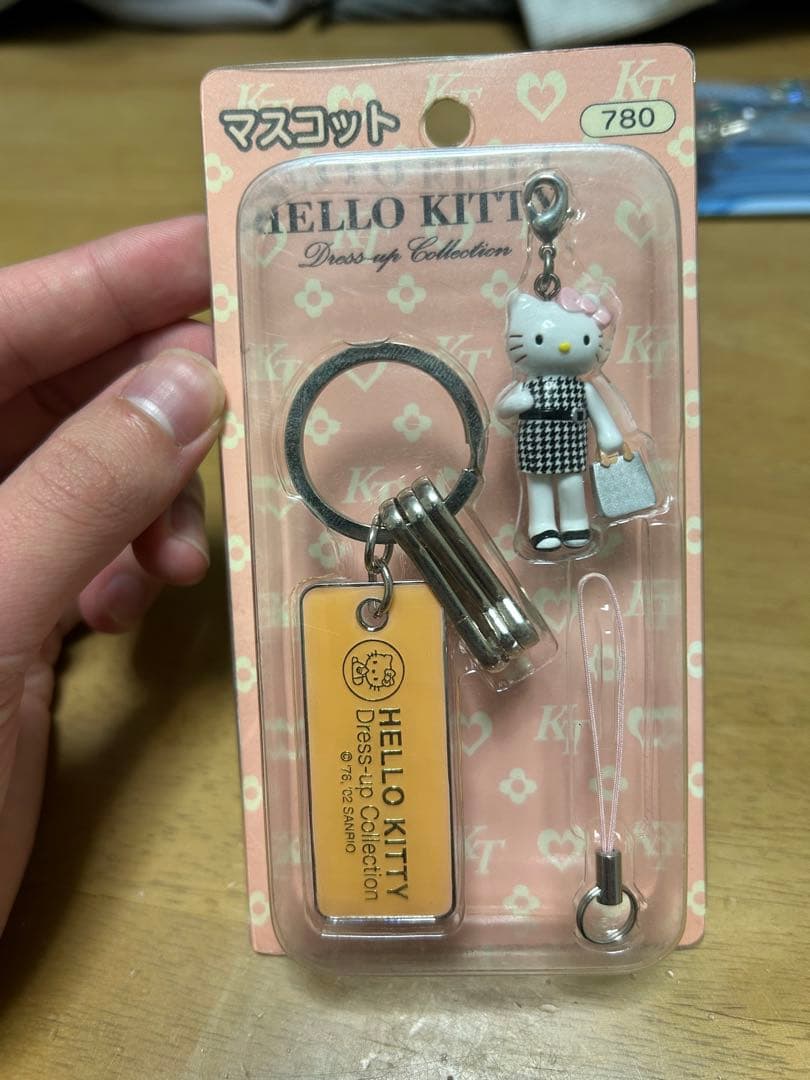 【希少】　ハローキティ ドレスアップコレクション キーホルダー