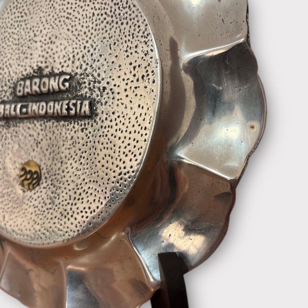 聖獣バロン 飾り皿 金属製 バリ島 ヒンドゥー教 木製台座付き